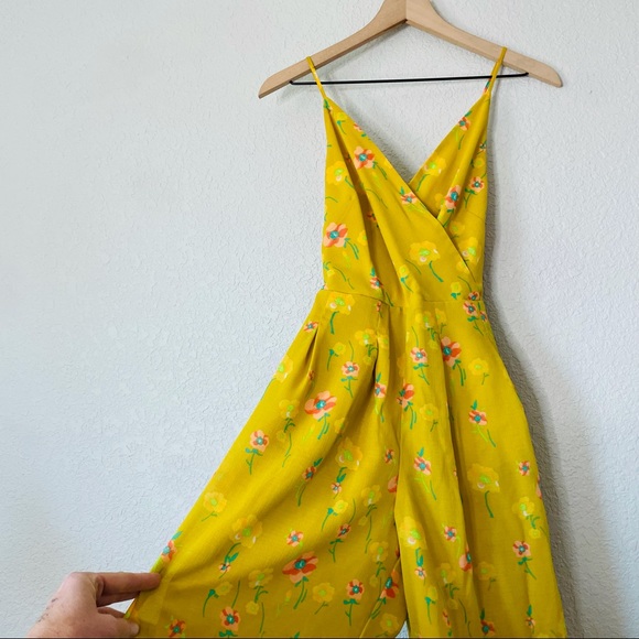 a new day Pants - A New Day Yellow Floral Criss Cross Back Cropped Romper